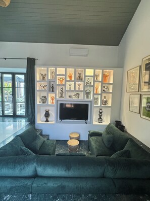 Deluxe Double Room, Pool View | In-room safe, blackout drapes, free WiFi