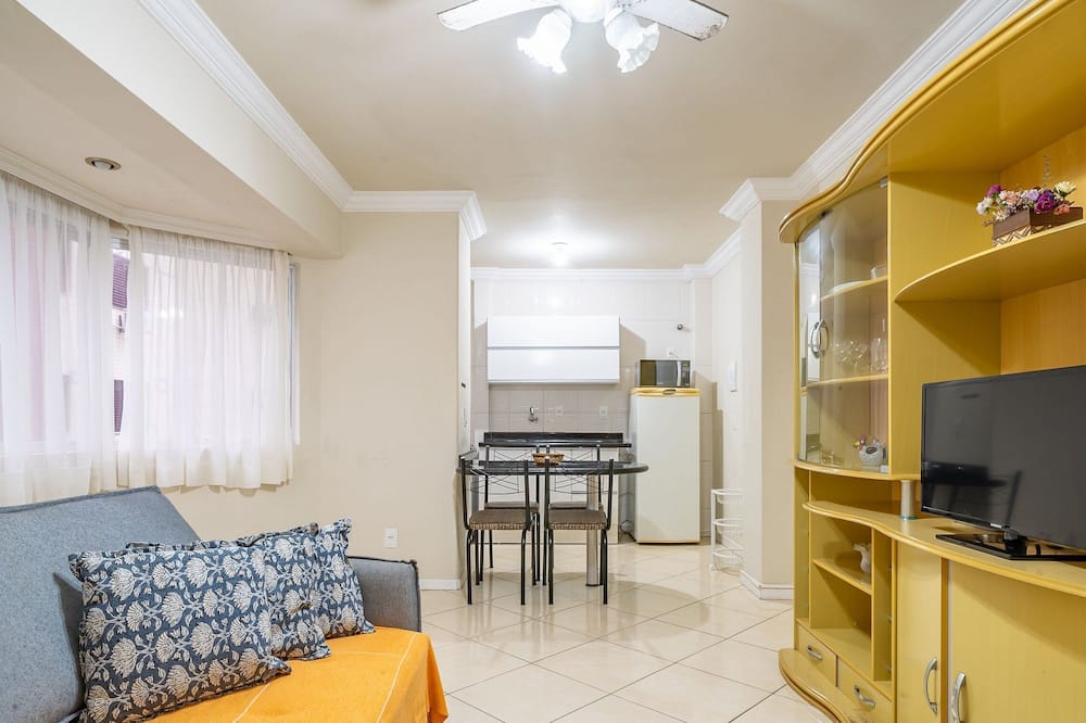 Apt w/ 1 Bedroom 100m fr Praia Central BC - Edg403