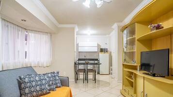 Basic Apartment | Living area