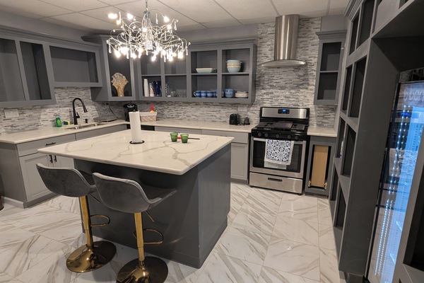 Frigorífic, microones, forn i placa de cuina