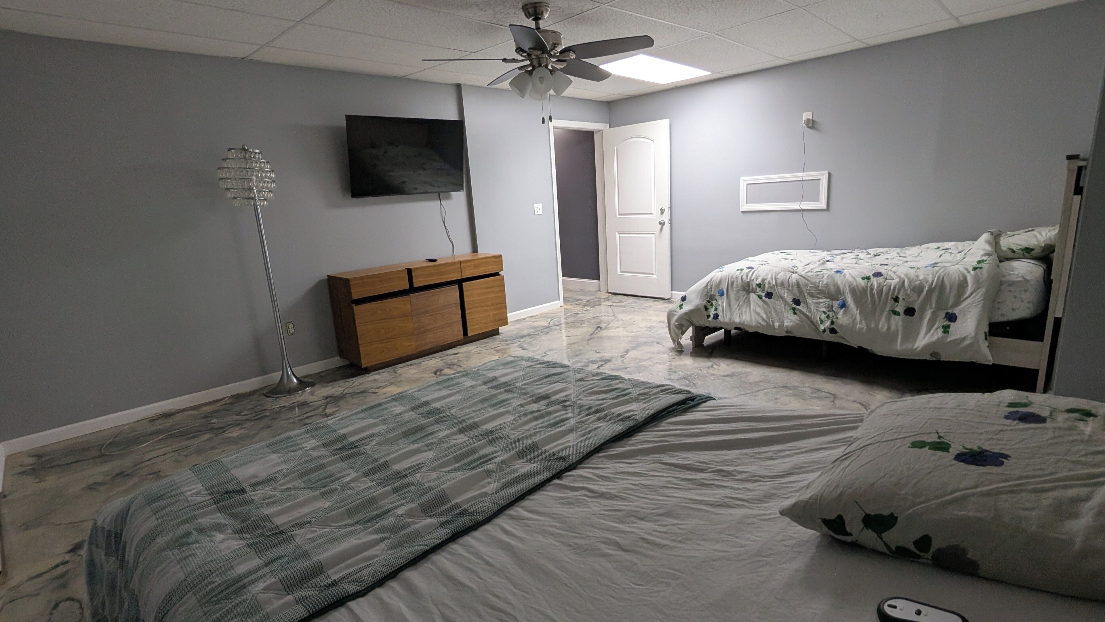 2 chambres, fer et planche à repasser, Wi-Fi gratuit, draps fournis