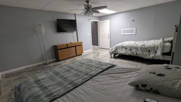 2 chambres, fer et planche Ă repasser, Wi-Fi gratuit, draps fournis