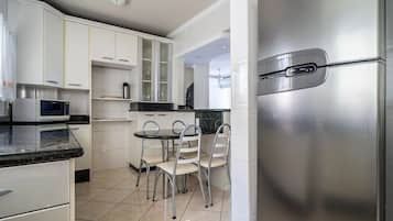 Basic Apartment | Private kitchen