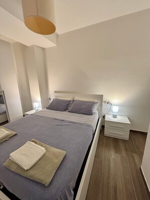 2 makuuhuonetta, Wi-Fi, vuodevaatteet