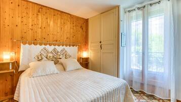 2 soveværelser, skrivebord, strygejern/strygebræt, Wi-Fi