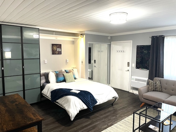 1 bedroom, iron/ironing board, WiFi, bed sheets