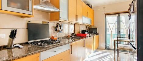 Microwave, oven, stovetop, dishwasher