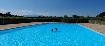CosyMontBlanc apartment in residence with swimming pool, between lakes and mountains.
