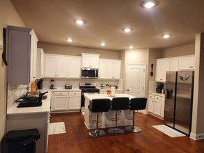 Microwave, oven, stovetop, dishwasher