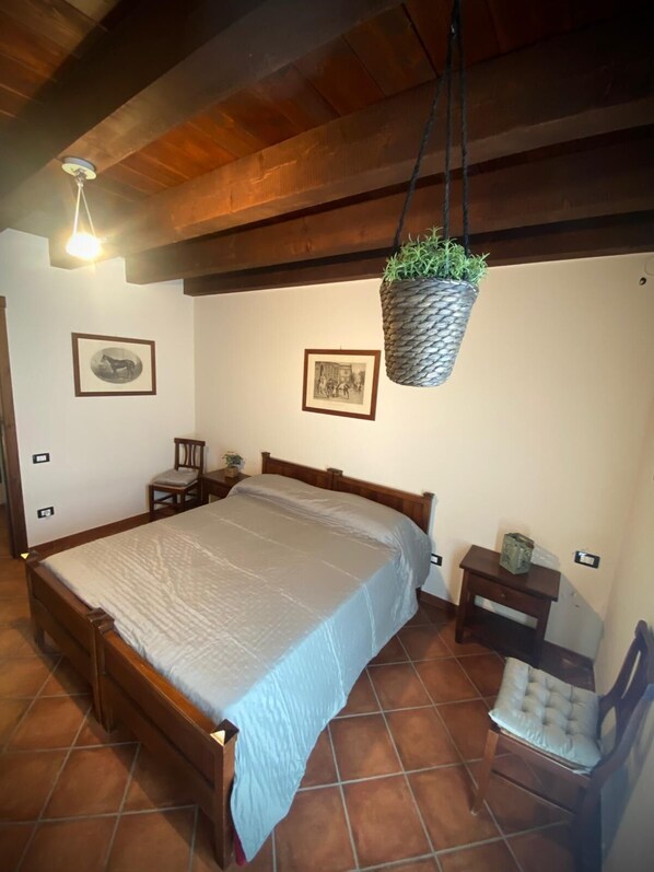 Double Room, Garden View | Desk, blackout drapes, free WiFi