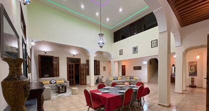 Villa-Riad 15 minutes from the center of Marrakech