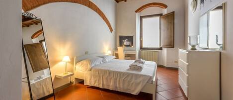 2 chambres, fer et planche à repasser, accès Internet, draps fournis