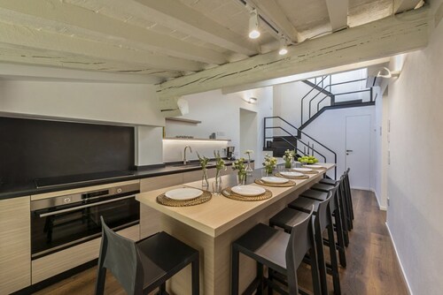 Apartment Girotondi - Four Bedroom Villa, Sleeps 8