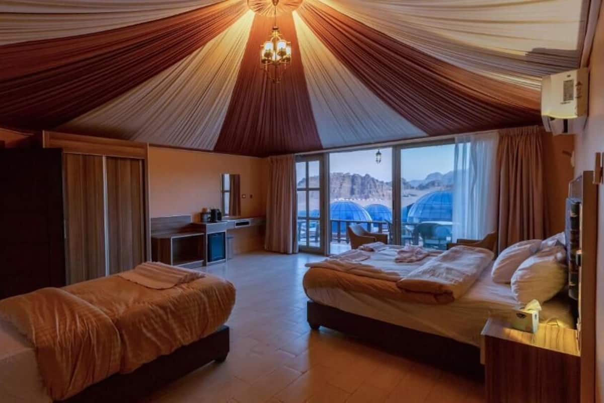 Chambre Triple Standard, patio, vue montagne