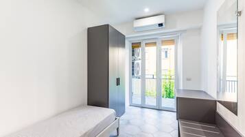 4 Schlafzimmer, BĂŒgeleisen/BĂŒgelbrett, Internetzugang, BettwĂ€sche