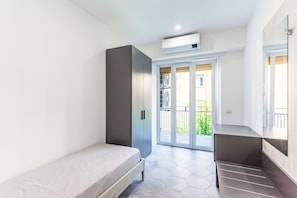 4 Schlafzimmer, Bügeleisen/Bügelbrett, Internetzugang, Bettwäsche