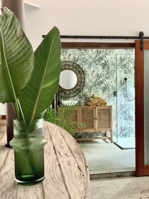 Interior - WA’s Award Winning Resort
Weddings/Retreats /Events/Groups/Families
20 pax (Crooked Brook)