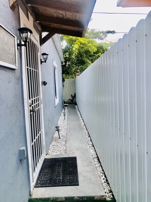 Room, 3 Bedrooms, Patio, Garden View | Kawasan hartanah