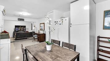 Casa, 3 quartos, varanda, vista para o jardim | Sala de jantar