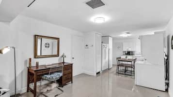 Casa, 3 quartos, varanda, vista para o jardim | Opções para refeição