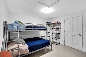 Room, 3 Bedrooms, Patio, Garden View