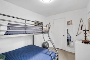 Hus - 3 soveværelser - terrasse - udsigt til have | 3 soveværelser