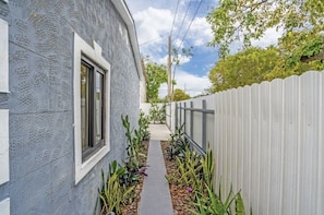 House, 3 Bedrooms, Patio, Garden View | Garden