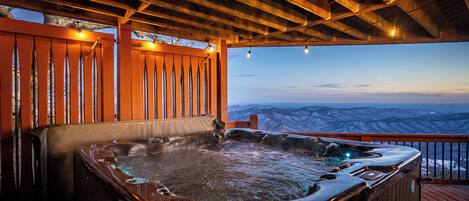 Tina de hidromasaje al aire libre