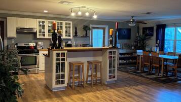 Coffee/tea maker, fridge, microwave, oven