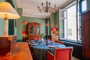 Dining - Villa Élégante - garden & heated pool (Vendôme)