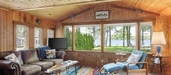 Long Lake Stone Cottage in Traverse City Frontage Kayaks Fire pit Pet friendly