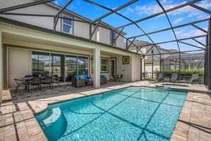 Pool - Solara Resort Magical Escape – Private Pool & Spa (Kissimmee)