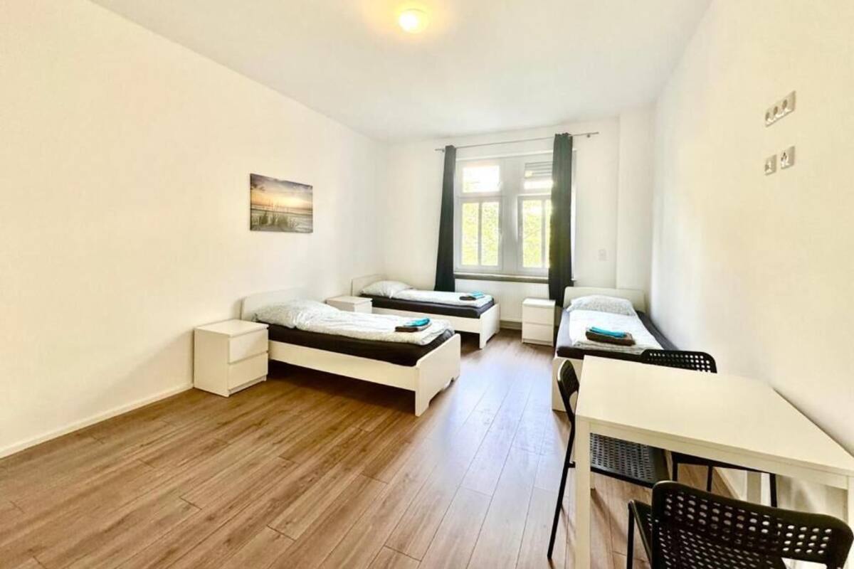 Laptop workspace, free WiFi