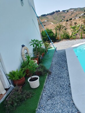 Pool - 'Casa Rural Cuesta Málaga' with Mountain Views, Private Pool, and Air Conditioning (Málaga)