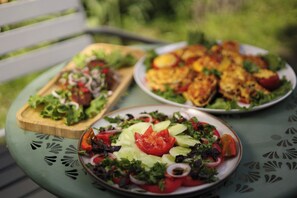 Petit déjeuner buffet (15 USD par personne)