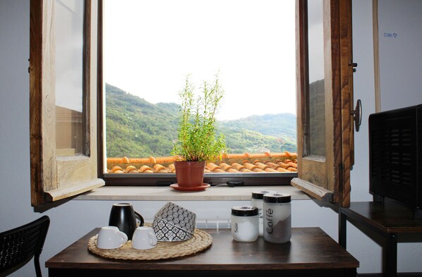 Interior - Lumiravista - Alto: Maisonette with Panoramic Views in Historic Sangineto (Sangineto)