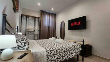 2 Schlafzimmer, Zimmersafe, kostenloses WLAN, Bettwäsche