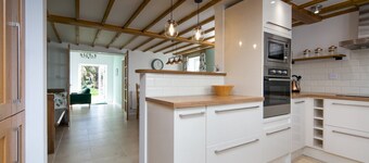 Modern, Character Welsh Cottage with Garden - Pass the Keys