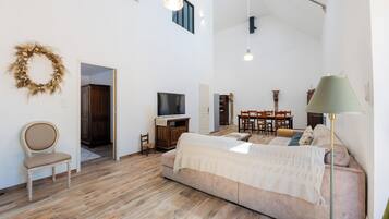 4 habitaciones, cuna de viaje, wifi gratis y ropa de cama