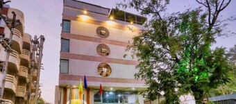 Hotel Amrit Residency