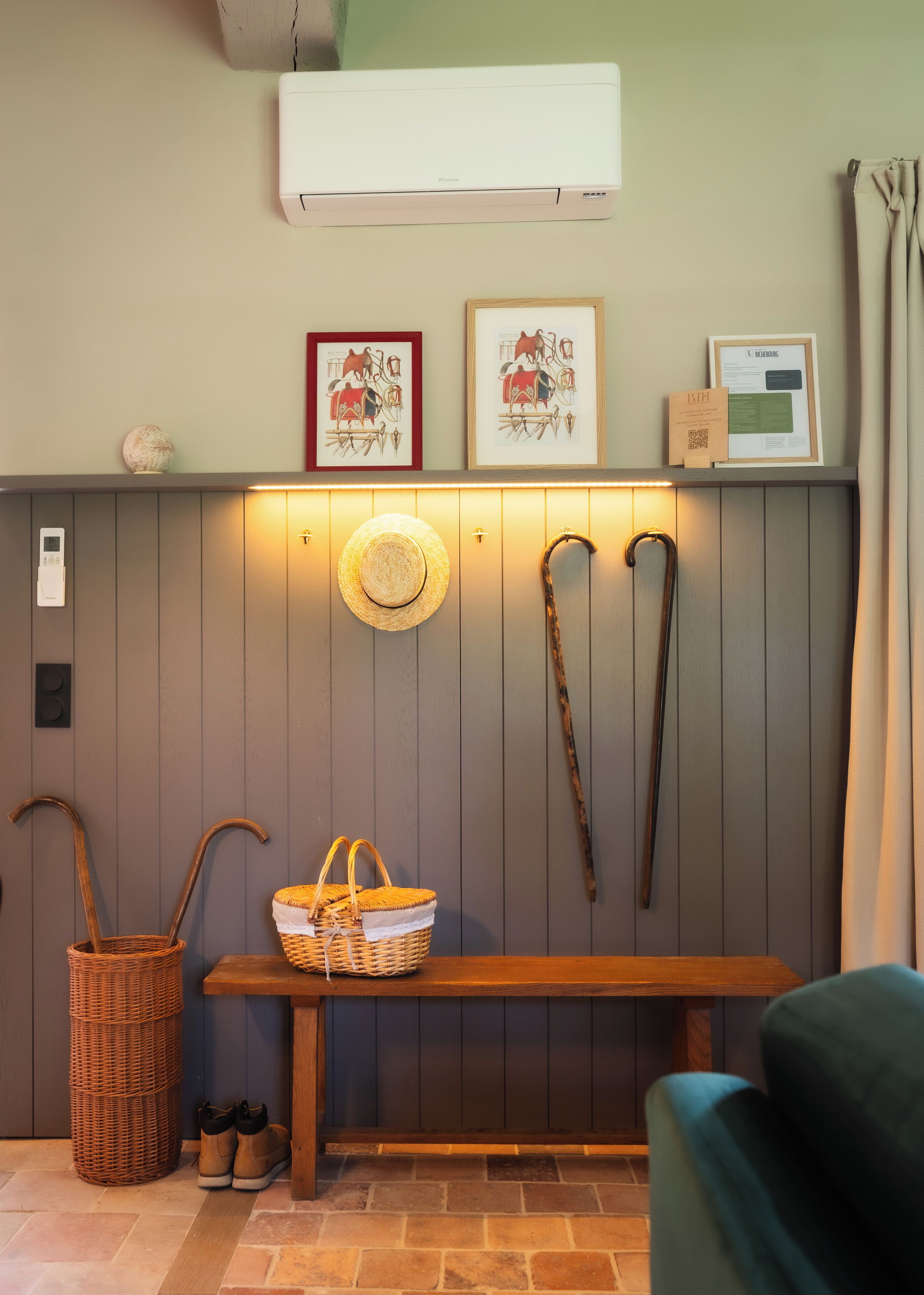 Hus – comfort, 1 queensize-seng med sovesofa, ikke-røyk, hageutsikt | Oppholdsområde