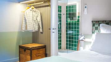 Nhà tiện nghi đơn giản, 2 phòng ngủ, không hút thuốc, quang cảnh sân vườn | Màn/rèm cản sáng, phòng cách âm, truy cập Internet không dây miễn phí