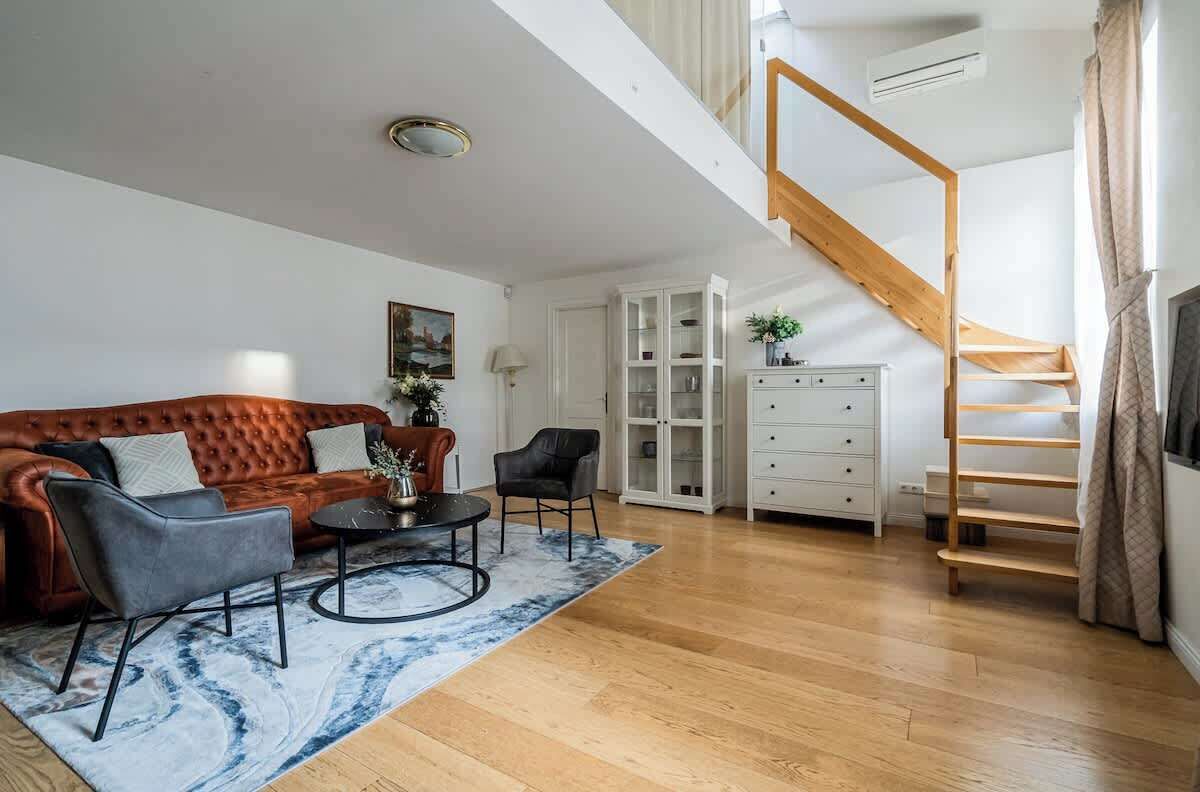 Televisión, oficina