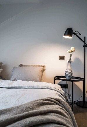 3 bedrooms, iron/ironing board, travel crib, WiFi