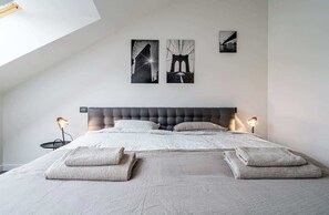 3 bedrooms, iron/ironing board, travel cot, WiFi