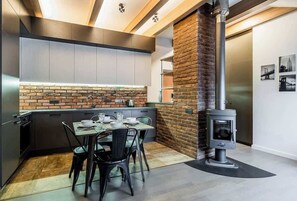 Frigorífic, forn, placa de cuina i rentaplats 