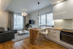 Kühlschrank, Ofen, Herdplatte, Geschirrspüler