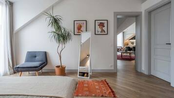 4 bedrooms, iron/ironing board, travel crib, WiFi