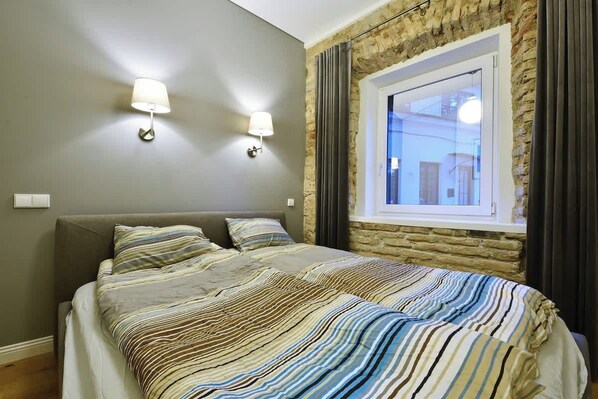 3 habitaciones, tabla de planchar con plancha, cuna de viaje y wifi 