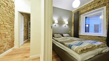 3 bedrooms, iron/ironing board, travel crib, WiFi